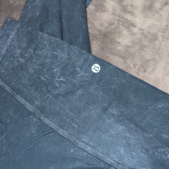Lululemon Wunder Under Leggings - Picture 4 of 4
